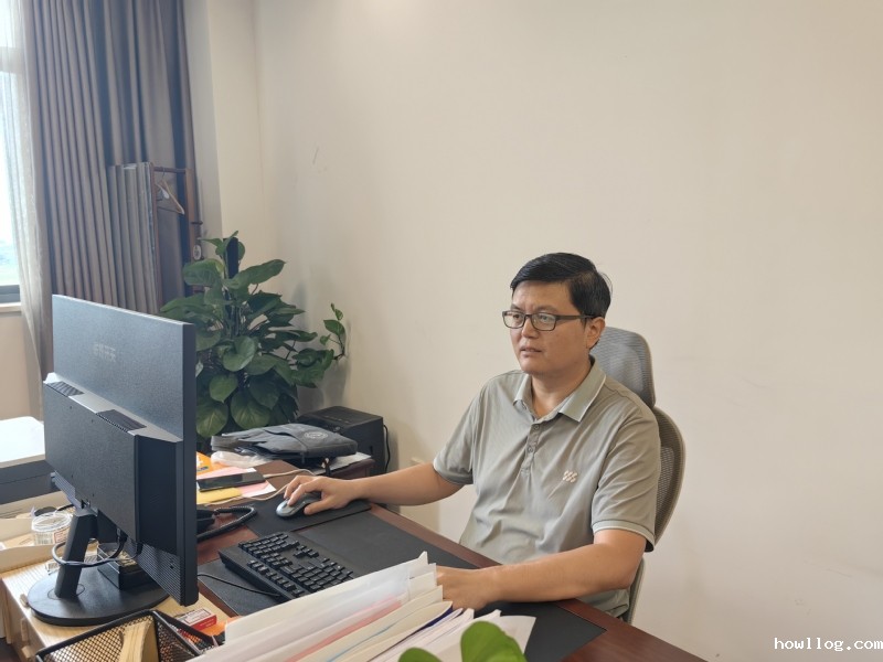 李成：教学科研铸“硬度”，育才...