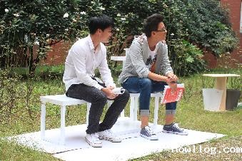 1校园公共座椅设计 12艺设一 设计:杨阳 张甜 郑娓娓 周聪 周晓宇 朱崇贺 朱鑫成 (4) 1校园公共座椅设计 12艺设一 设计:杨阳 张甜 郑娓娓 周聪 周晓宇 朱崇贺 朱鑫成 (4)